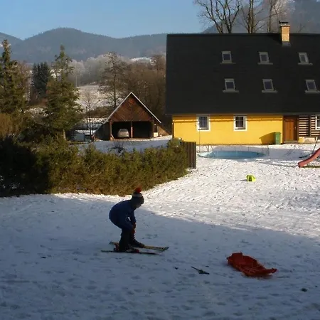 Pod Lipou בית אירוח